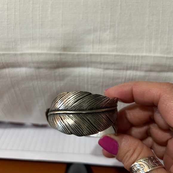 Feather bracelet cuff - Picture 6 of 8